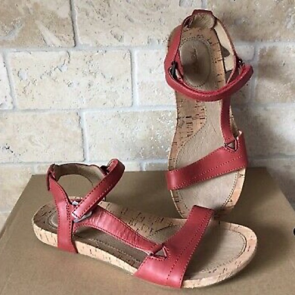 teva capri universal